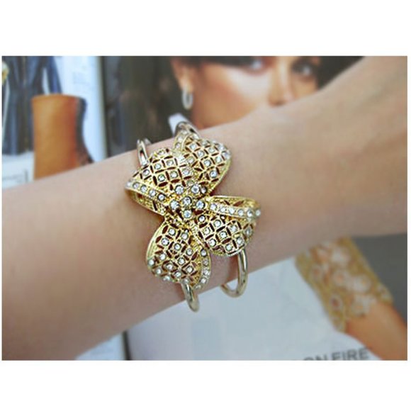Big bow gold rhinestone bangle bracelet - Picture 4 of 4